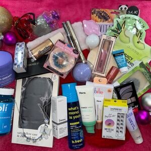 Stocking Stuffers Gift Set Teen Girls Tweens Skincare Hair Makeup Bundle 32piece